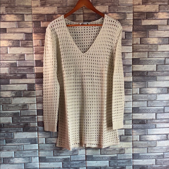 EUC Cream Knit by Hampshire Studio V-Neck Acrylic Knit Medium  Sweater - Picture 1 of 7